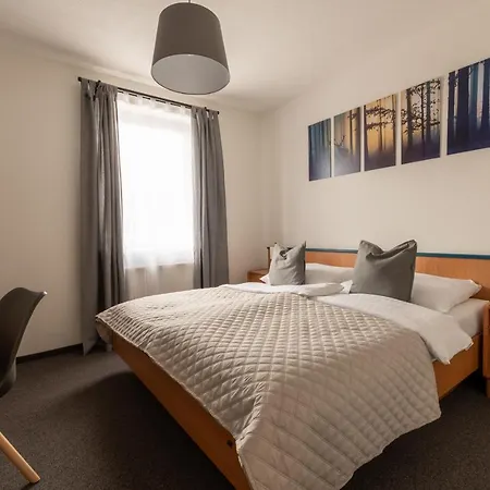 Living Hotel *